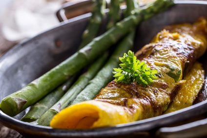 Frühlingsomlett mit grünem Spargel