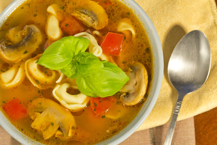 Waldpilzsuppe mit Wallnuss-Tortellini