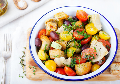 Artischocken-Brot-Salat