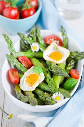 Spargel eier Salat im Frühling