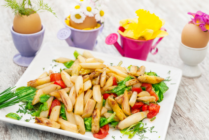 Spargelsalat mit Tomaten