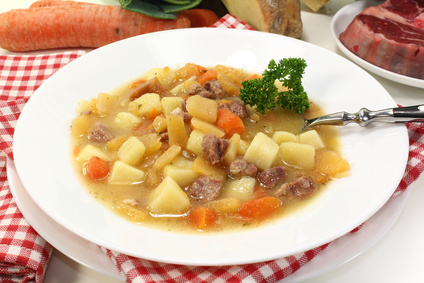 Steckrübensuppe mit Pinienkernen